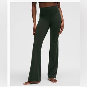 lululemon Wunder Under SmoothCover High-Rise Bootcut SZ 6 NWT Rainforest Green